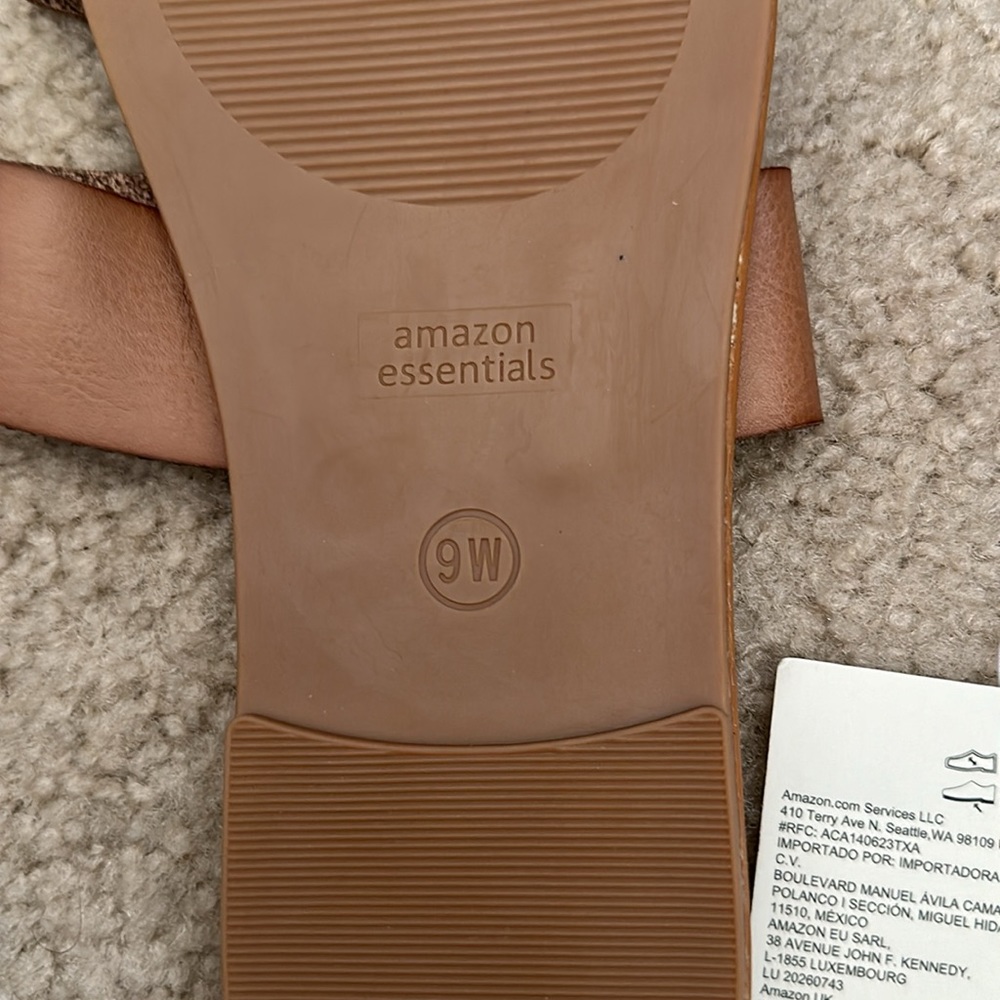 Amazon essentials brown sandals - Picture 3 of 3